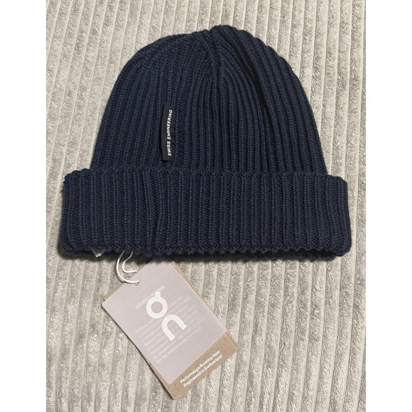 On Cloud Studio Beanie Navy Blue Hat One Size Unisex Knit Sweater Cap Cuffed NEW - Picture 1 of 5